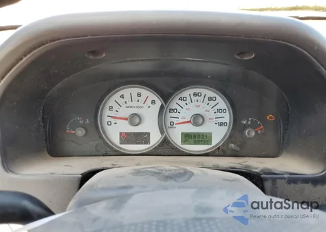 2005 Ford Escape Xlt z USA, uszkodzony, nr VIN 1FMYU03165KA43146